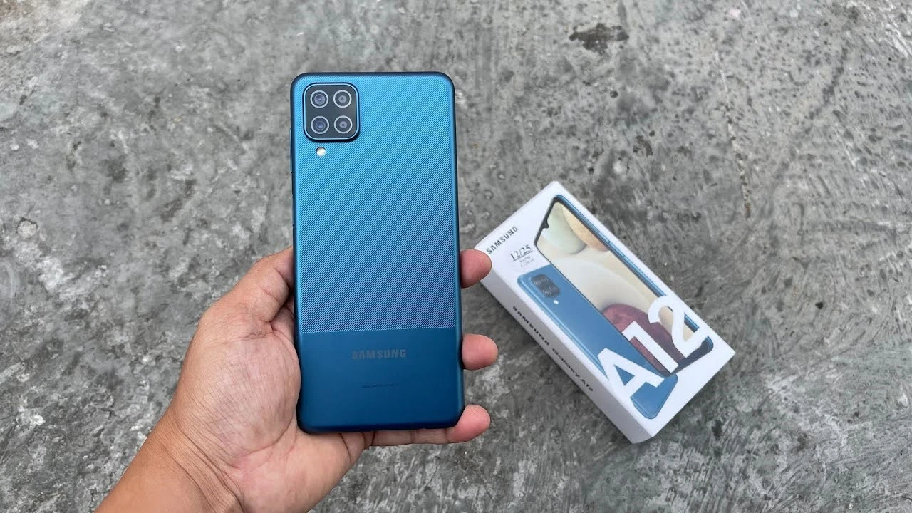 Samsung Galaxy A12 - sản phẩm chính hãng