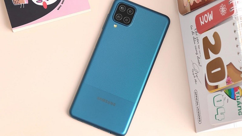 Samsung Galaxy A12 - sản phẩm chính hãng
