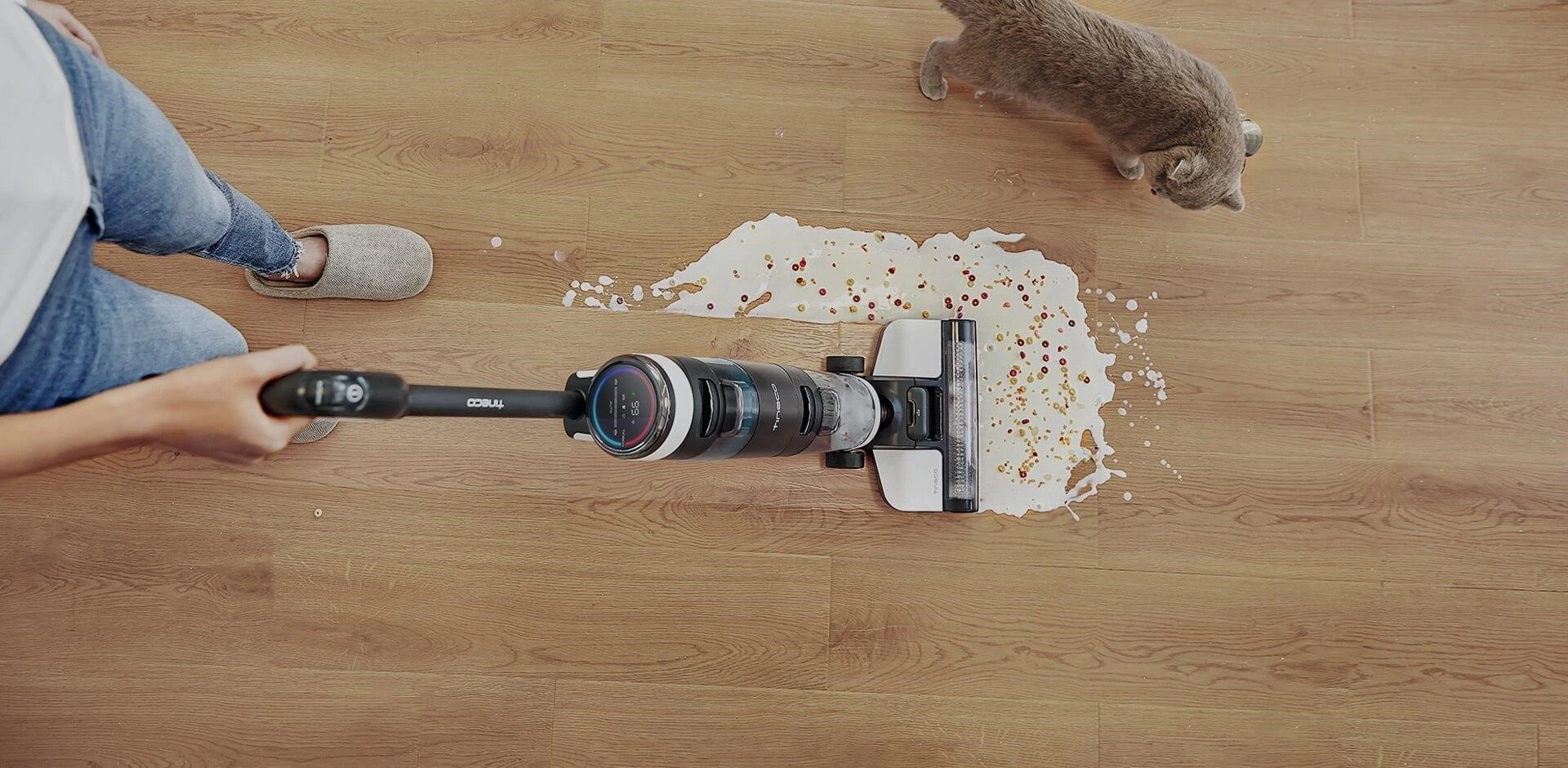 Máy hút bụi Tineco Floor One S3 với thiết kế cầm tay công thái học, tinh tế, hiện đại