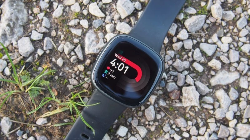 Đồng hồ Fitbit có độ bền cao, tích hợp chống nước Đồng hồ Fitbit có độ bền cao, tích hợp chống nước
