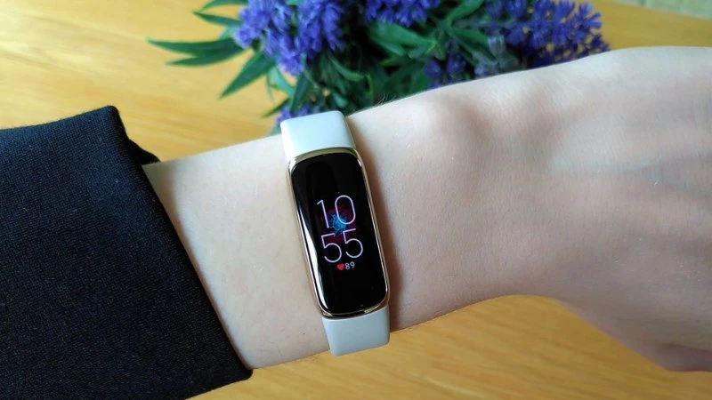 Fitbit Luxe là biểu tượng của sự kết hợp tinh tế giữa phong cách và sức khỏe Fitbit Luxe là biểu tượng của sự kết hợp tinh tế giữa phong cách và sức khỏe