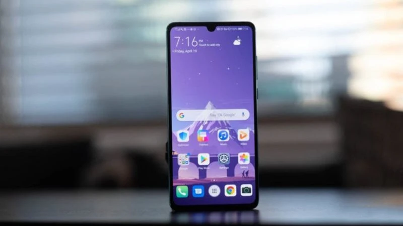 Trong số các sản phẩm được Huawei giới thiệu trên thị trường thì điện thoại thông minh là nổi bật nhất Trong số các sản phẩm được Huawei giới thiệu trên thị trường thì điện thoại thông minh là nổi bật nhất