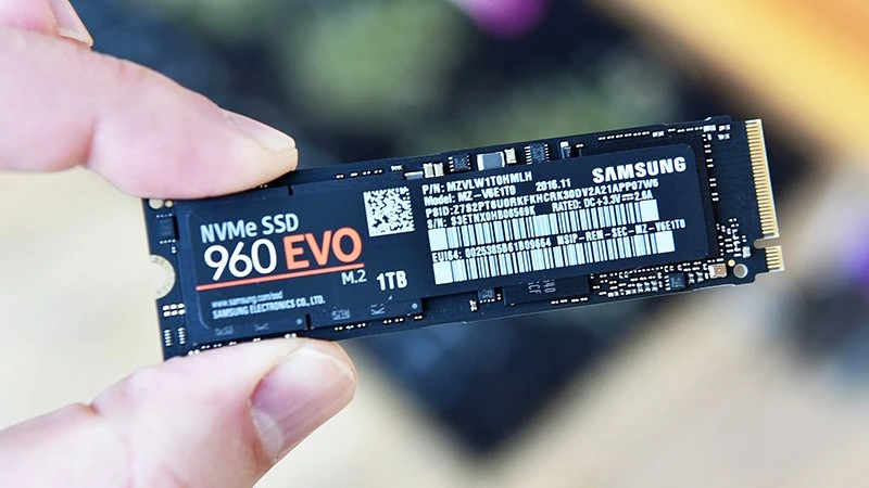 Dung lượng RAM 16GB. Dung lượng RAM 16GB.