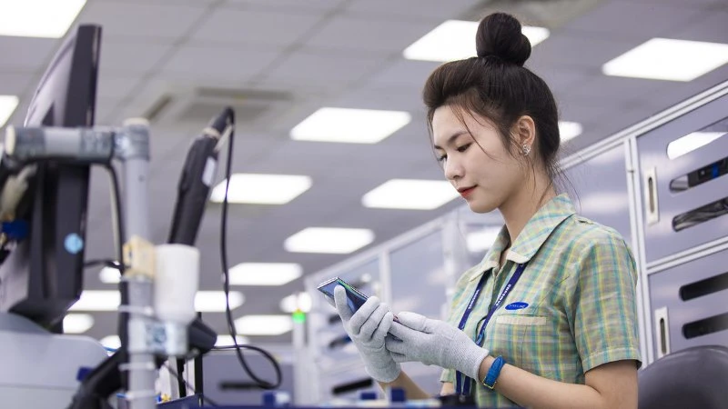 Quy trình sản xuất máy tính bảng Samsung Galaxy diễn ra tại các nhà máy hiện đại của Samsung trên toàn thế giới Quy trình sản xuất máy tính bảng Samsung Galaxy diễn ra tại các nhà máy hiện đại của Samsung trên toàn thế giới