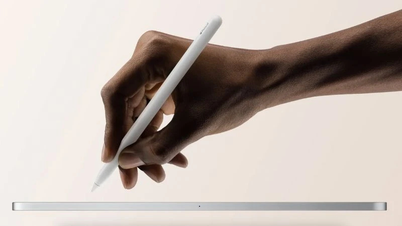 Apple không có thay đổi nhiều về thiết kế tổng thể của các bút cảm ứng Apple Pencil Apple không có thay đổi nhiều về thiết kế tổng thể của các bút cảm ứng Apple Pencil