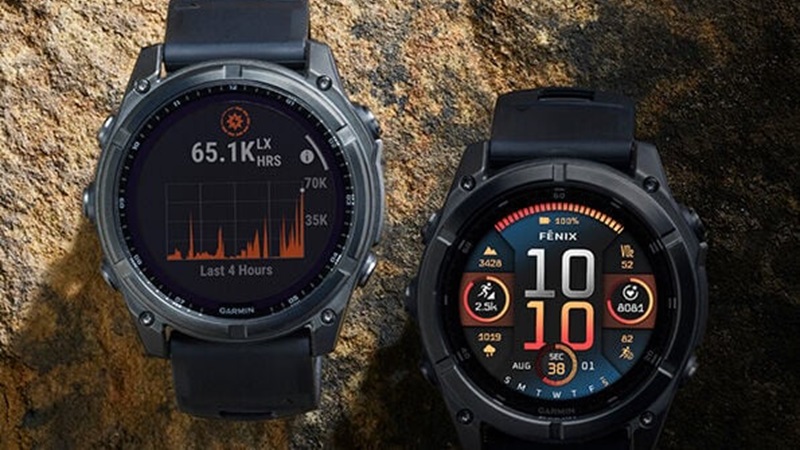 Đồng hồ Garmin Fenix ​​8 43mm Sapphire AMOLED Edition có thân máy được thiết kế hình tròn với vành kim loại mang lại cảm giác chắc chắn