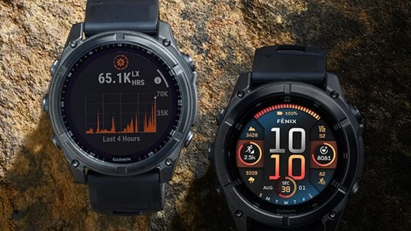 Đồng hồ Garmin Fenix 8 43mm Sapphire AMOLED Edition có thân máy được thiết kế hình tròn với vành kim loại mang lại cảm giác chắc chắn Đồng hồ Garmin Fenix 8 43mm Sapphire AMOLED Edition có thân máy được thiết kế hình tròn với vành kim loại mang lại cảm giác chắc chắn