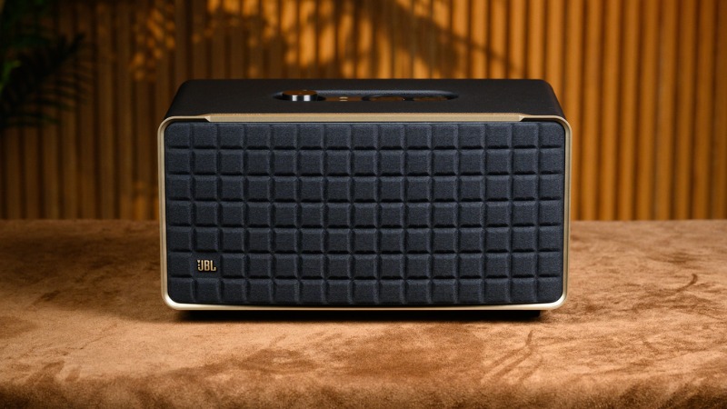 JBL Authentics 500.