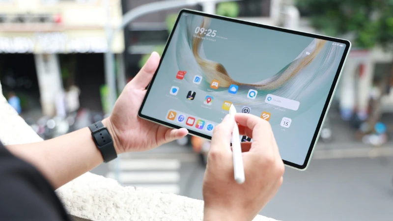 Máy tính bảng Huawei MatePad Pro 12.2 inch 2025 được trang bị màn hình Tandem OLED PaperMatte 12.2 inch Máy tính bảng Huawei MatePad Pro 12.2 inch 2025 được trang bị màn hình Tandem OLED PaperMatte 12.2 inch