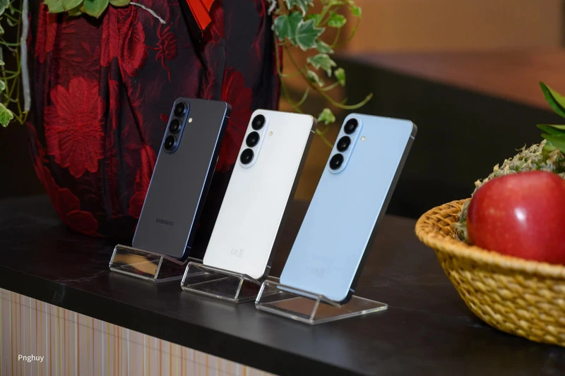 Hoàng Hà Mobile đã mở bán Samsung Galaxy S26, kèm nhiều ưu đãi giúp tối ưu chi phí khi lên đời flagship Hoàng Hà Mobile đã mở bán Samsung Galaxy S26, kèm nhiều ưu đãi giúp tối ưu chi phí khi lên đời flagship