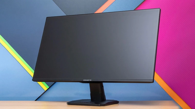 Tần số quét 240Hz chi tiết mọi khung hình. Tần số quét 240Hz chi tiết mọi khung hình.