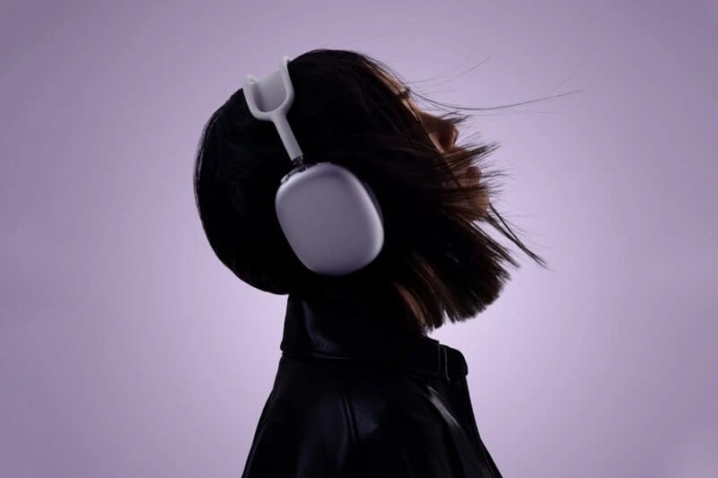 Chọn AirPods để làm việc ở nơi nhiều tiếng ồn Chọn AirPods để làm việc ở nơi nhiều tiếng ồn